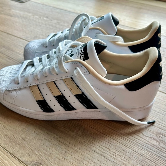Adidas Superstar Sneakers NWOT - Picture 3 of 8
